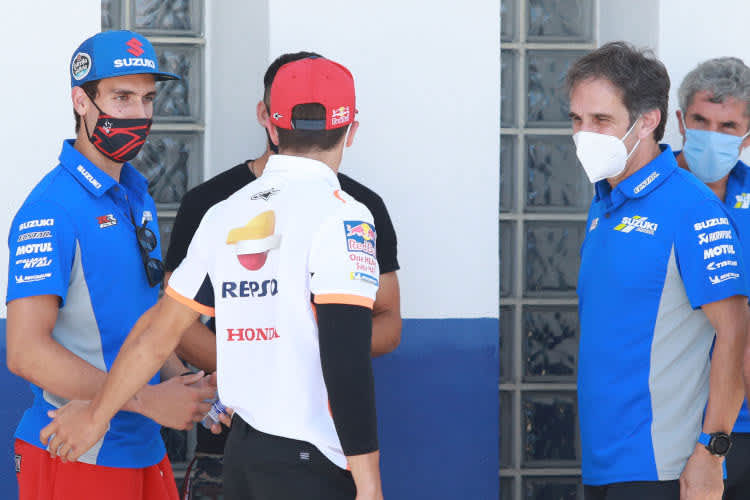 Alex Rins, Marc Márquez und Davide Brivio trafen sich vor dem zweiten Jerez-GP zum medinizischen Check der beiden Verletzten