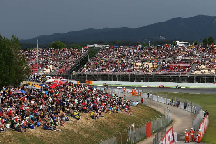 Die Rennstrecke in Montmeló ist 20 Kilometer von Barcelona entfernt