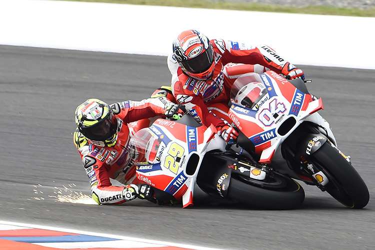 Andrea Iannone stürzte in der letzten Kurve vor der Zielflagge
