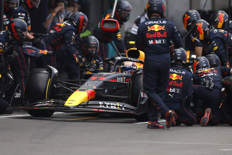 Sergio Pérez hielt im Heimrennen ein langsamer Boxenstopp davon ab, den zweiten Platz zu erobern