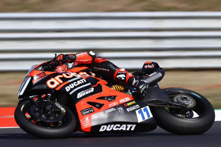 Nicolo Bulega fährt auch 2023 für Aruba.it Ducati