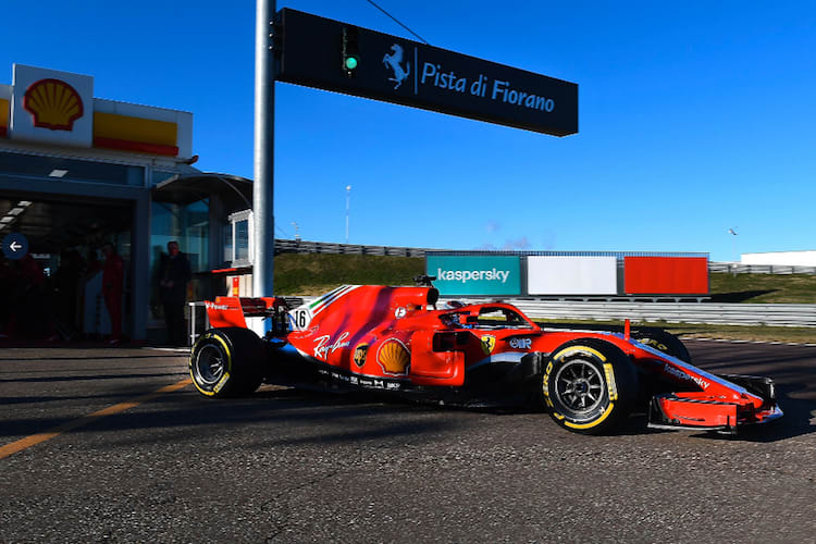 Charles Leclerc geht auf die Fiorano-Bahn