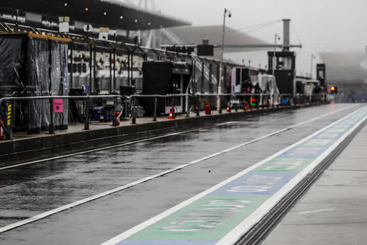 Es regnet immer noch am Nürburgring