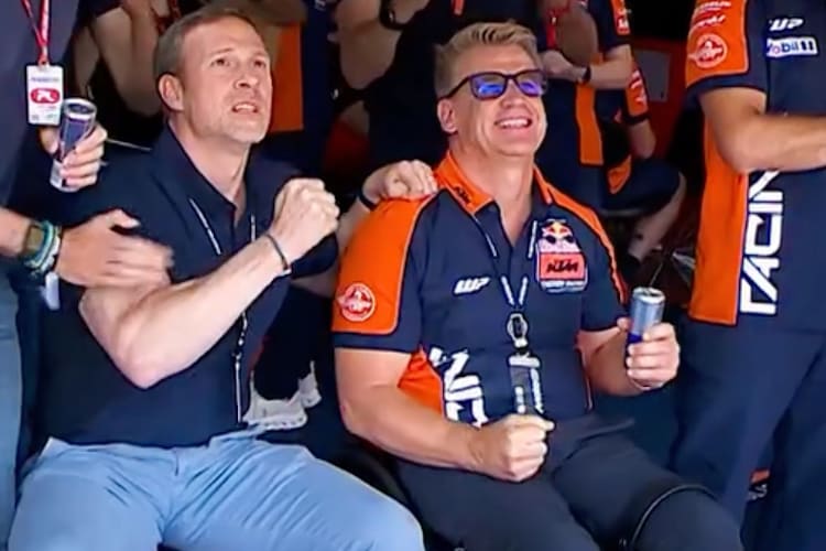 Gottfried Neumeister fieberte in der KTM-Box mit Pit Beirer und dem Team mit