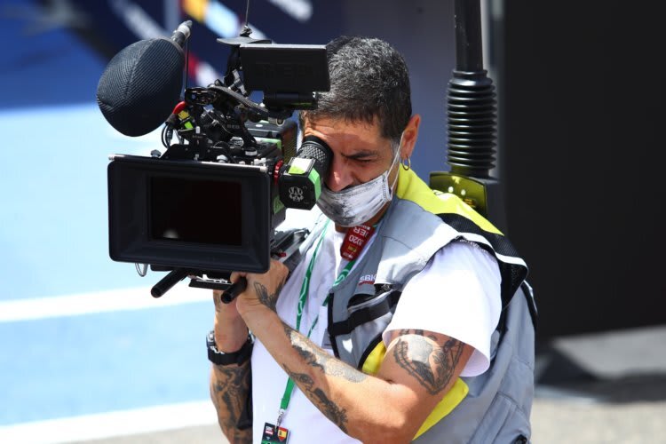 Die Kameramänner der Dorna halten voll drauf