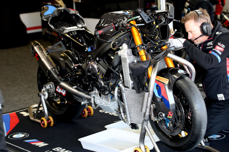 Einige Gegner bezweifelten, dass der BMW-Rahmen der Homologation entspricht – doch dem ist so