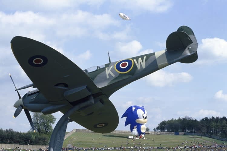 Sturzflug in Donington Park