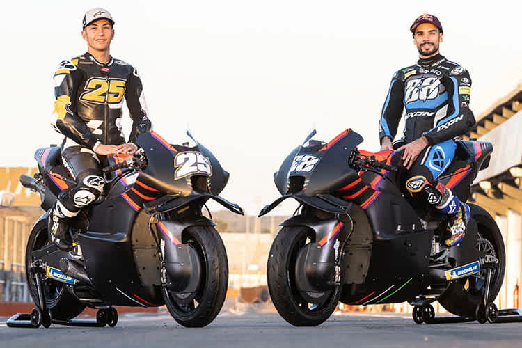 Das neue RNF-Aprilia-Kundenteam mit Raúl Fernandez und Miguel Oliveira