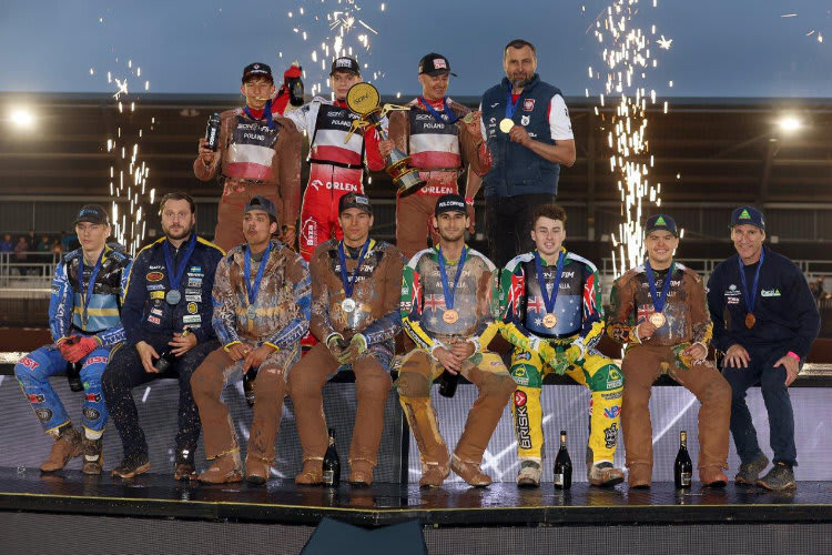 Schweden, Polen und Australien (v.l.) schafften es aufs Podium