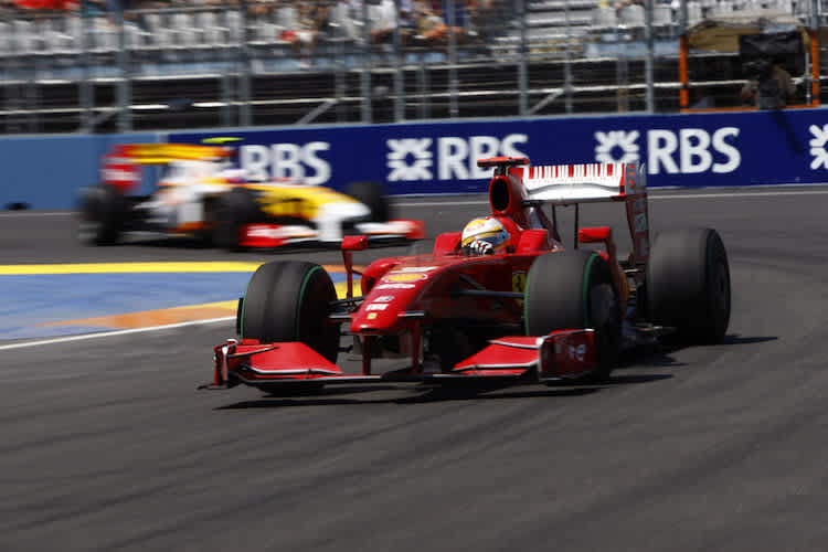 Luca Badoer mit seinem Ferrari in Valencia 2009