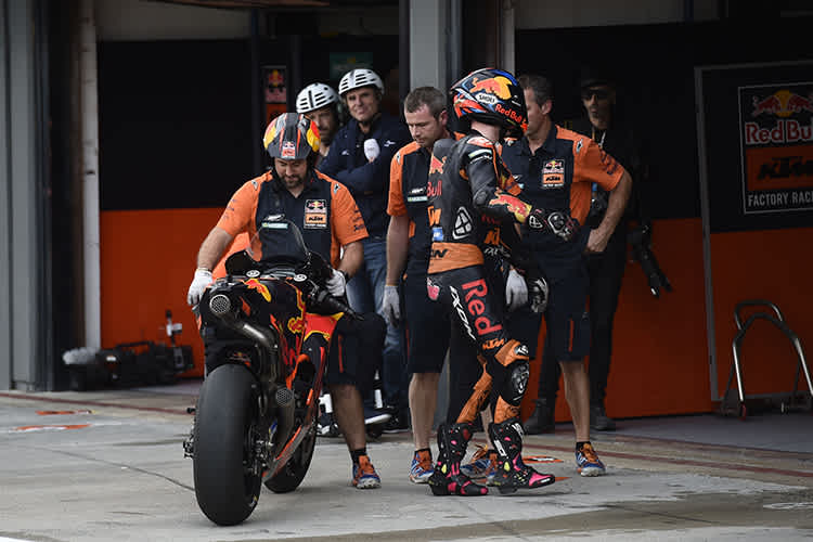 Vor dem Neustart herrschte bei KTM Hektik