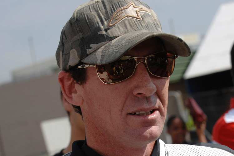 Troy Corser vertraut auf BMW