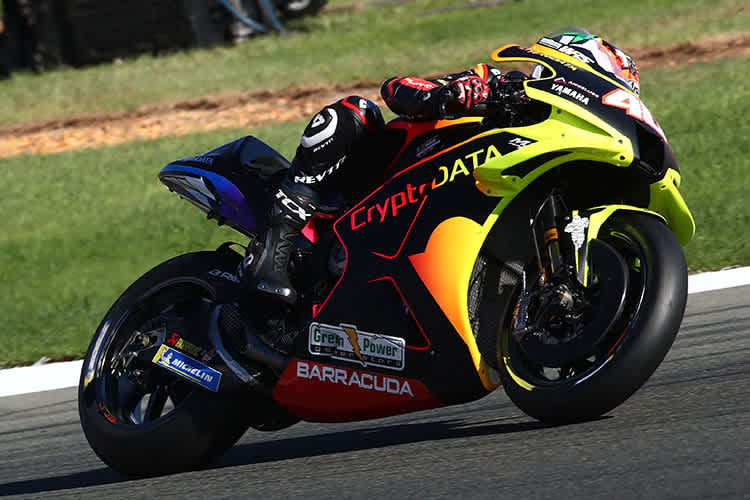 Darryn Binder war beim Valencia-GP 2022 am Sonntag mit dem CryptoDATA-Schriftzug unterwegs 