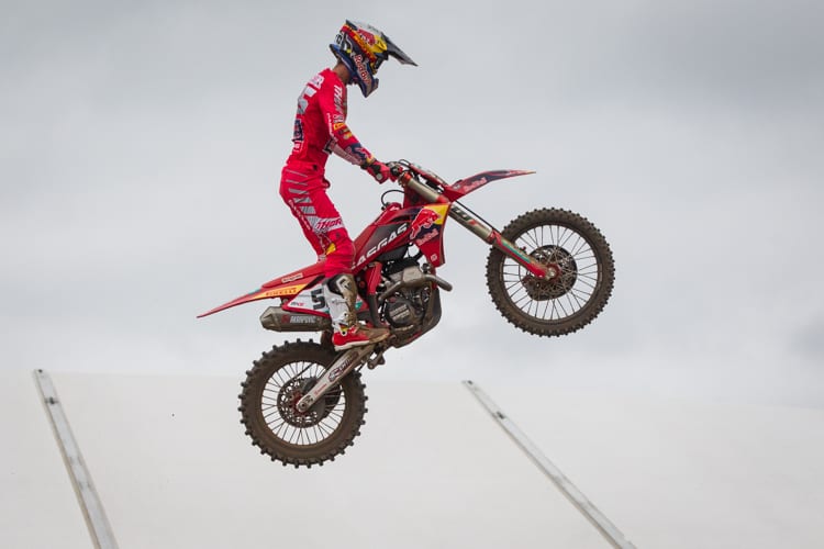 Simon Längenfelder: Sauberer Luftstand