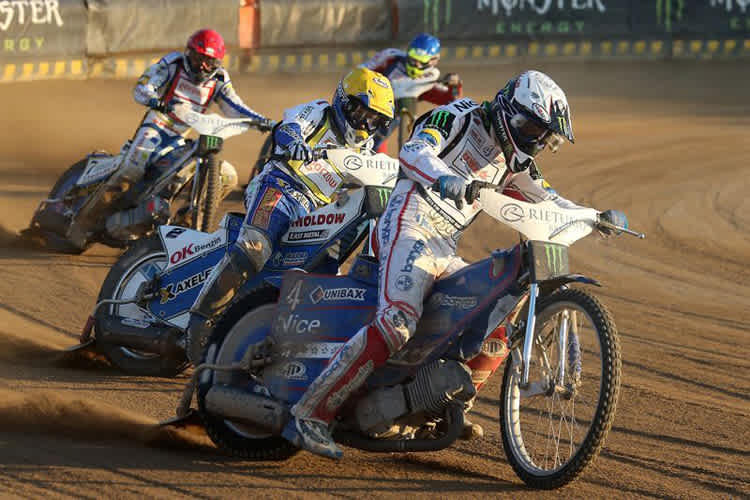 Tomasz Gollob (vorne) hat 317 Läufe im Grand Prix gewonnen!