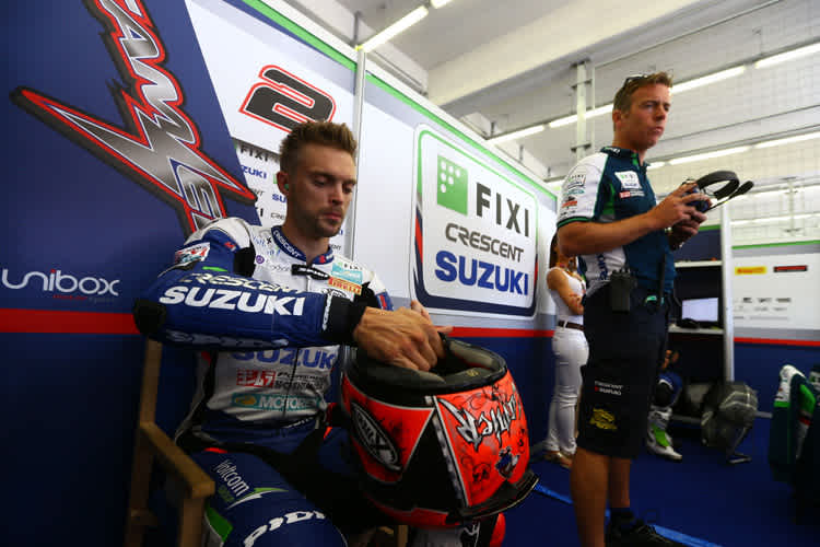 Leon Camier (li.) mit Suzuki-Teamchef Paul Denning