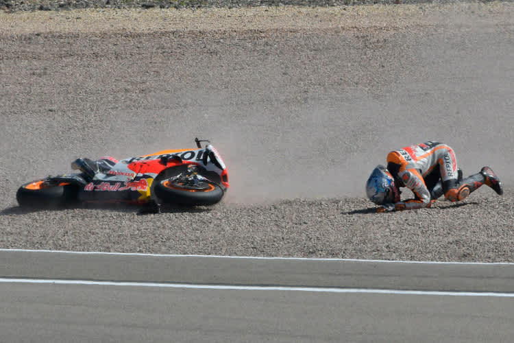 Pol Espargaró landete am Freitag auf dem SaRi gleich zweimal im Kiesbett von Kurve 1