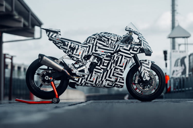 Die neue KTM 990 RC R
