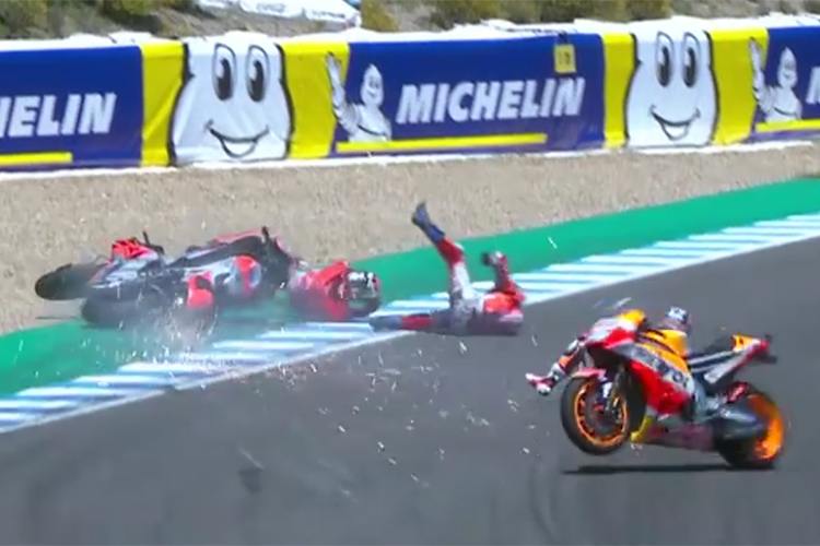 Lorenzo und Pedrosa kollidierten und räumten Dovizioso ab