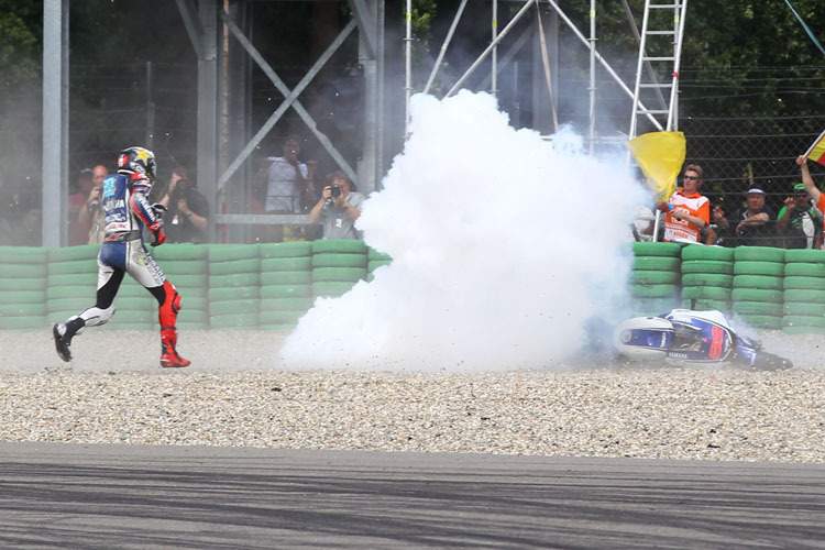 Lorenzos Motor Nummer 3 geht in Rauch auf