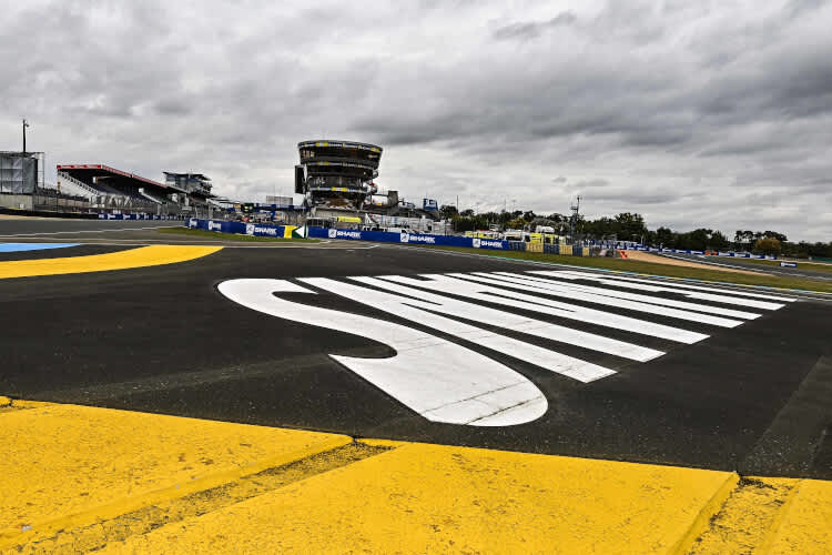 Die Tribünen des Circuit Bugatti bleiben beim MotoGP-Rennen leer