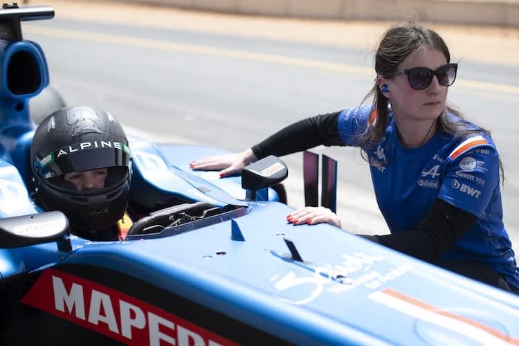 Alpine will mehr weibliche Fachkräfte