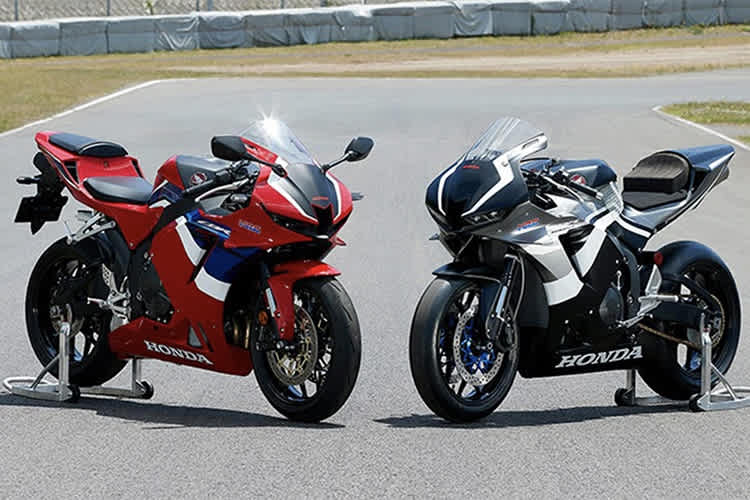 Die Honda CBR600RR Race Base (re.) wurde für den Rennsport entwickelt