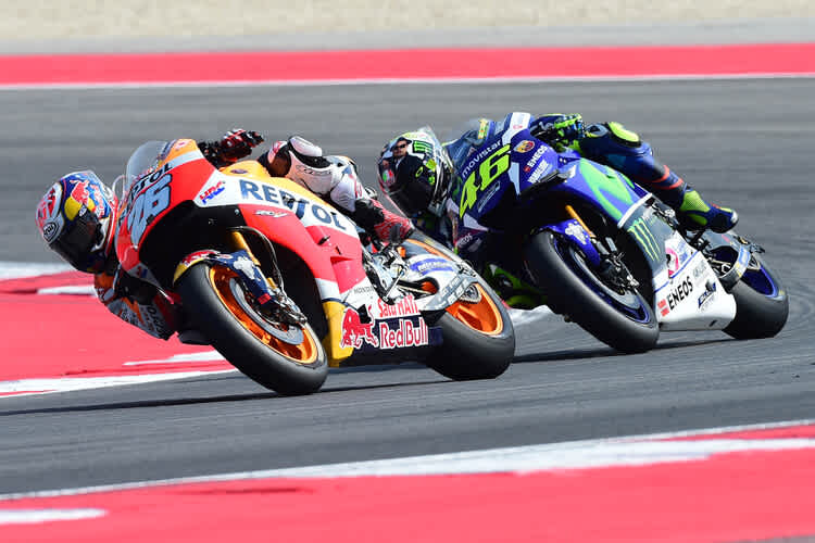 Dani Pedrosa vor Valentino Rossi