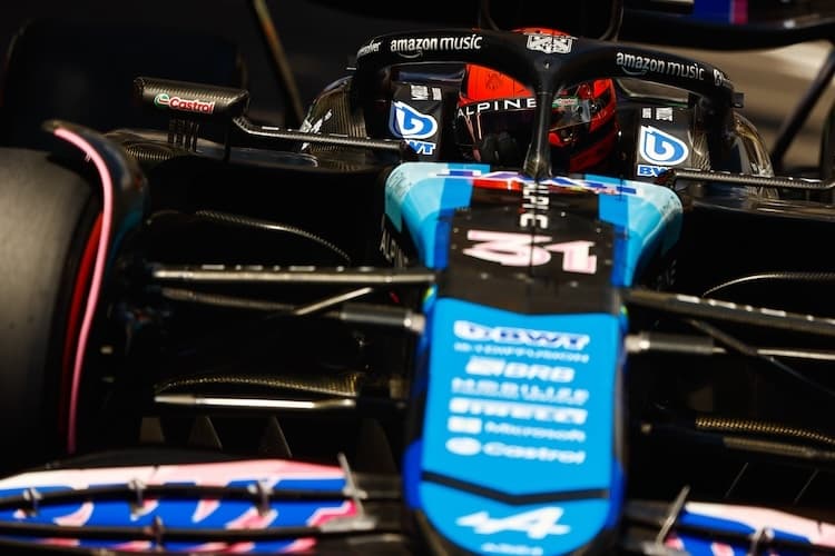 Esteban Ocon ist schon mehrmals mit kopflosen Aktionen gegen den eigenen Teamkollegen aufgefallen