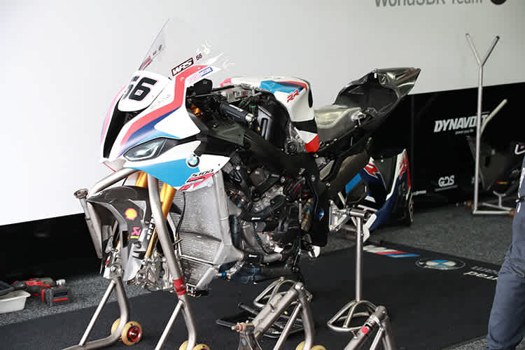 Die BMW S1000RR von Tom Sykes