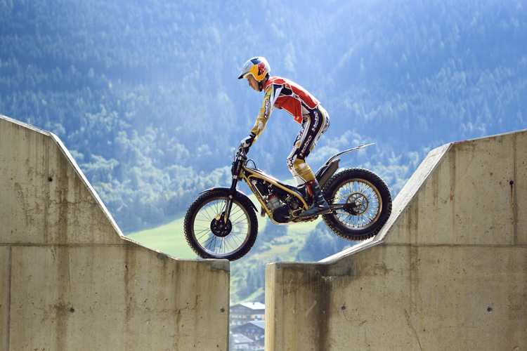 Adam Raga will nach dem Titel greifen
