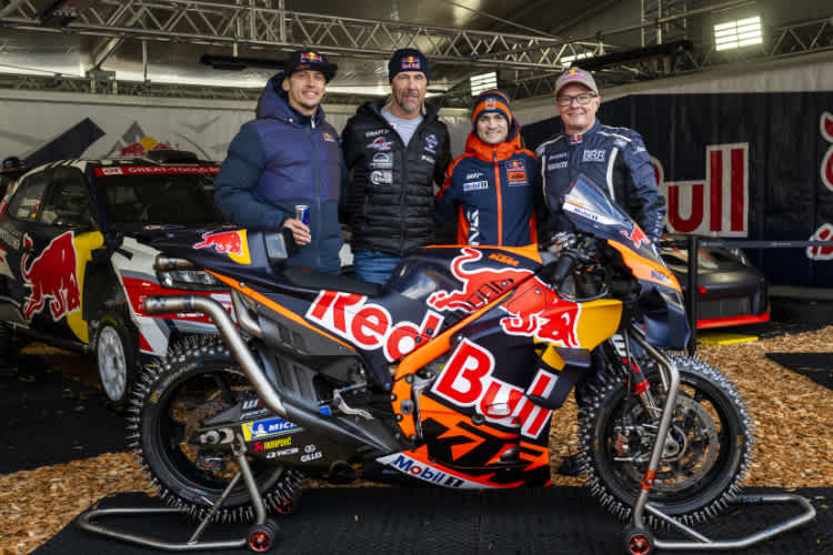 Patrick Friesacher, Franky Zorn, Dani Pedrosa und Raimund Baumschlager (v.l.)