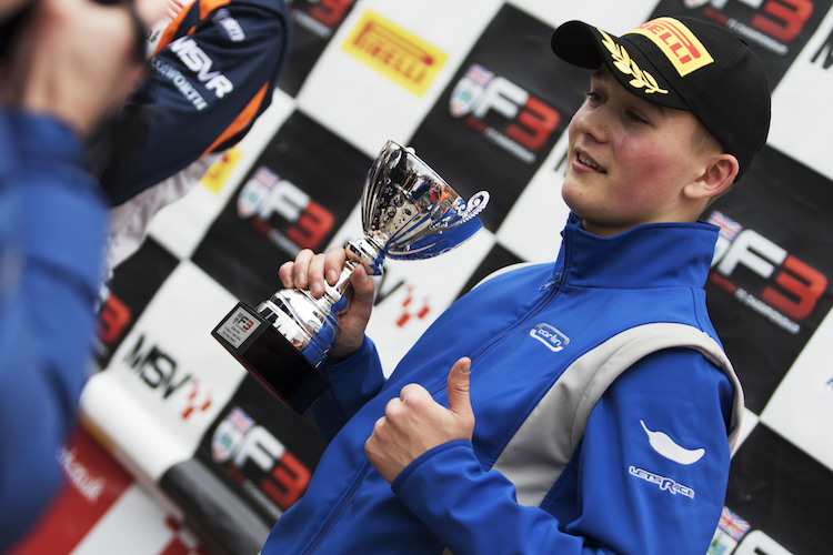 Billy Monger holte sich bei seinem Renncomeback gleich einen Podestplatz  