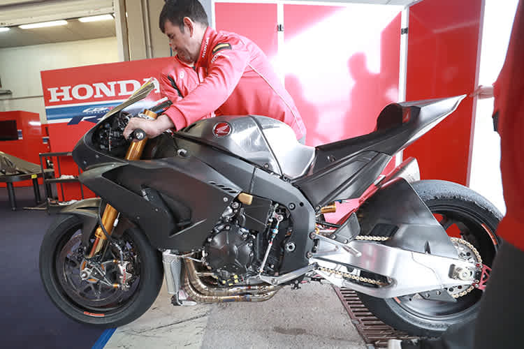 Die neue Honda CBR1000RR-R