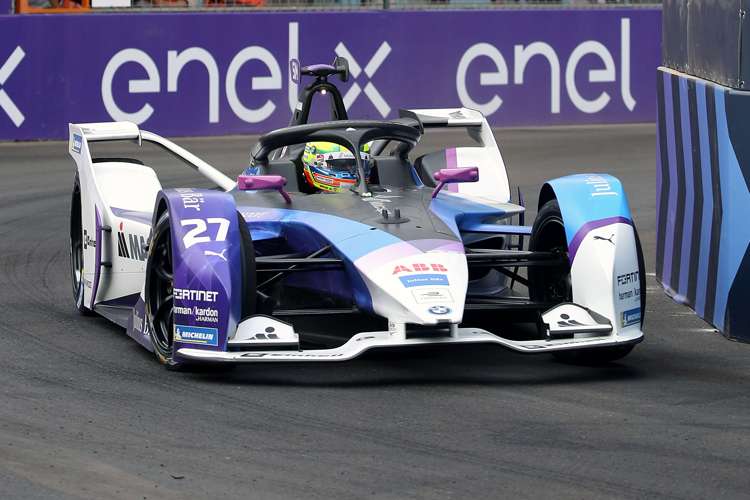 Jake Dennis fährt für BMW