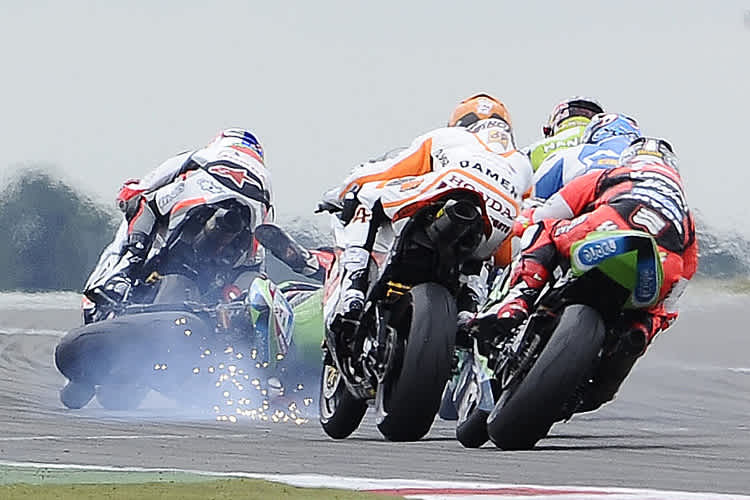 Gleich kracht's noch schlimmer: Lascorz am Boden