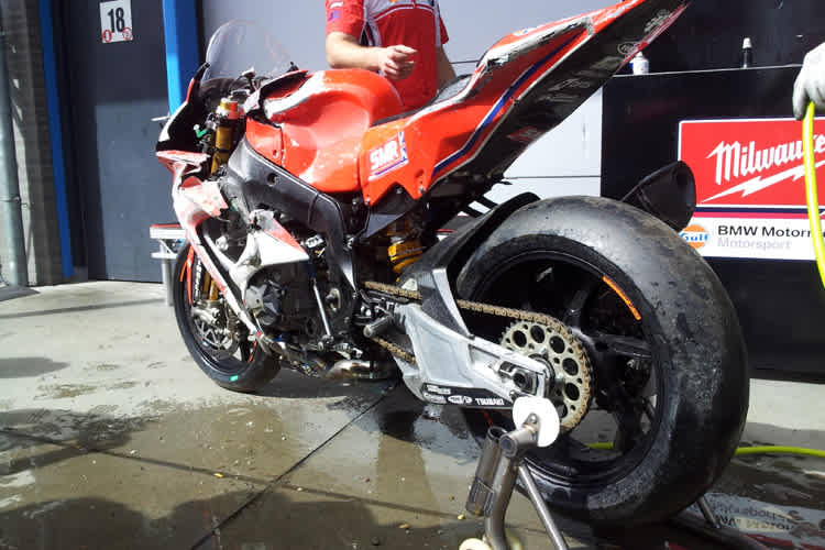 Joshua Brookes schmiss seine BMW S1000RR in den Kies