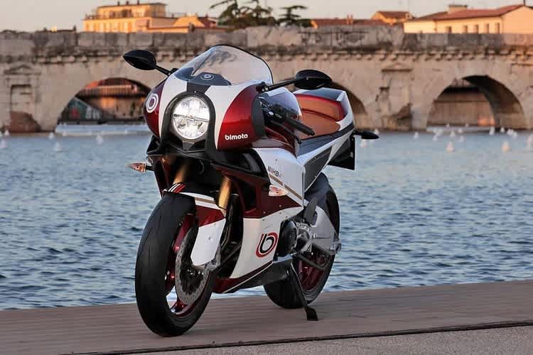 Aktuelle Bimota KB4 mit dem Motor der Z1000: Als Basis für Superbike-Rennsport ungeeignet