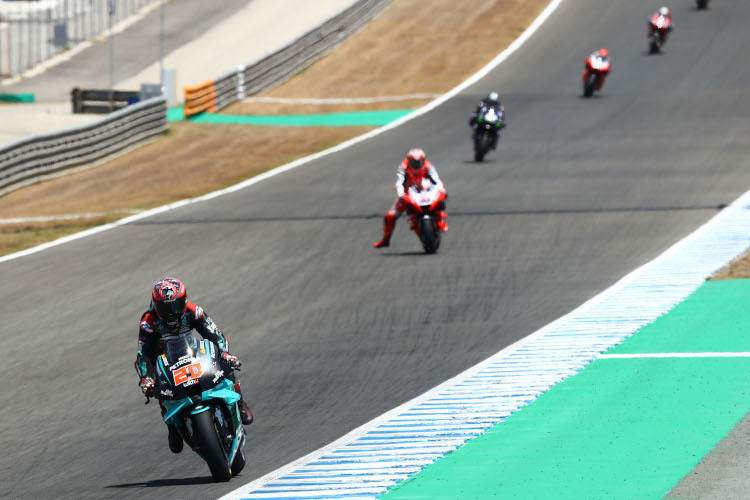 Fabio Quartararo zog beim ersten Rennen in Jerez davon