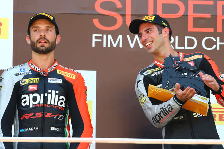 Die Aprilia-Werksfahrer Sylvain Guintoli und Marco Melandri (v.l.)