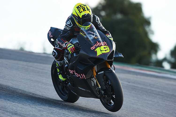 Auch Alvaro Bautista kämpfte gegen Wheelies