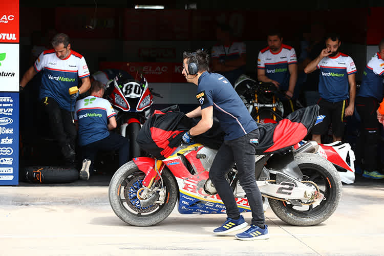 Leon Camiers Honda nach dem Crash