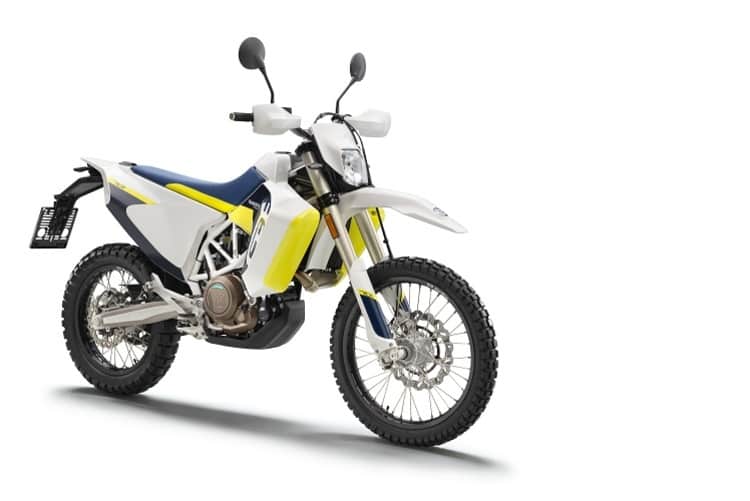 Husqvarna 701 Enduro mit montiertem Zusatztank: Kein Gebastel, wie aus einem Guss