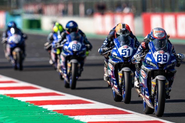 Die Anmeldung für den Yamaha R3 bLU cRU European Cup 2022 ist eröffnet