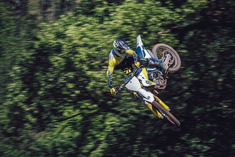 Motocross-Lineup 2021 von Husqvarna: Optimierte Federelemente für erhöhte Streckenperformance