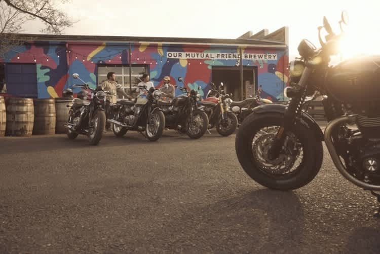 Triumph pfegt permanent das für die britische Firma wichtige Segment der Neo-Klassiker