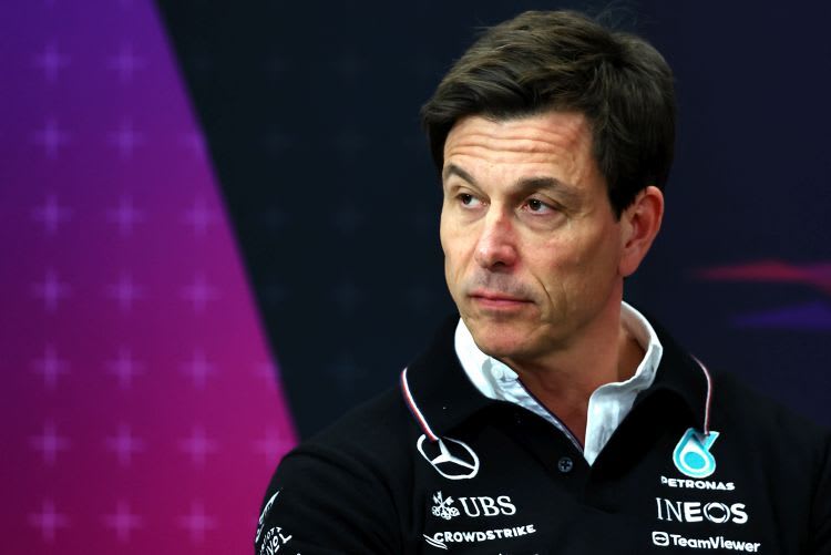 Mercedes-Teamchef Toto Wolff. Der Österreicher besitzt ein Drittel der Anteile am Team