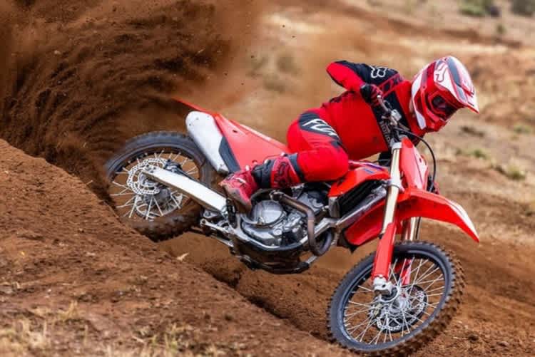 Honda CRF250R 2022: 3,8 kg weniger gewicht, dafür mehr Drehmoment bei mittleren Drehzahlen