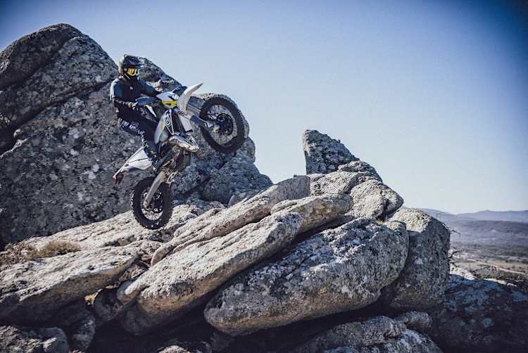 Husqvarna TE 300i: Auf 2022 in entscheidenden Details weiter verfeinert