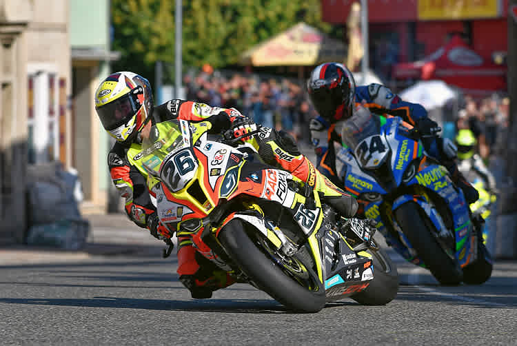 Didier Grams (26) oder Patrick Hoff: Wer wird Vize-Meister der IRRC Superbike 2023?